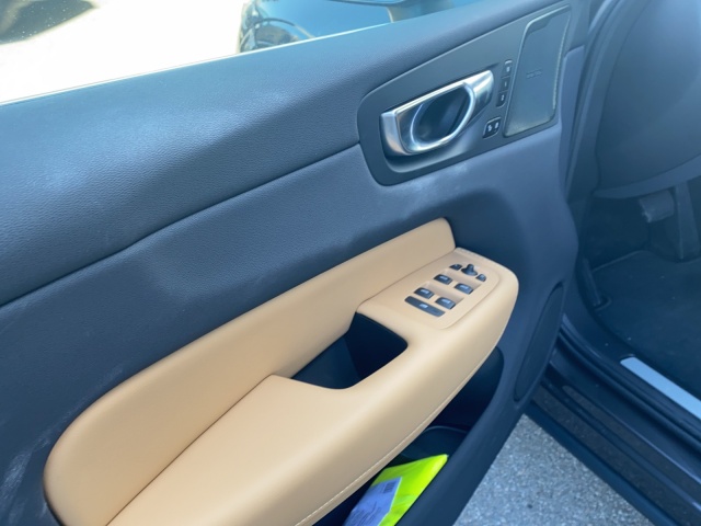 Volvo  XC 60 Inscription Recharge Plug-In Hybrid AWD Bluetooth Head Up Display LED Voll