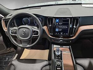 Volvo  XC 60 Inscription AWD Bluetooth Head Up Display Navi LED Vollleder Klima Einpark