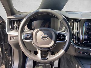 Volvo  XC 60 R Design 2WD Bluetooth Navi LED Klima Einparkhilfe el. Fenster