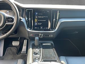 Volvo  V60 R Design Plug-In Hybrid AWD Bluetooth Navi LED Klima Standhzg Einparkhilfe e